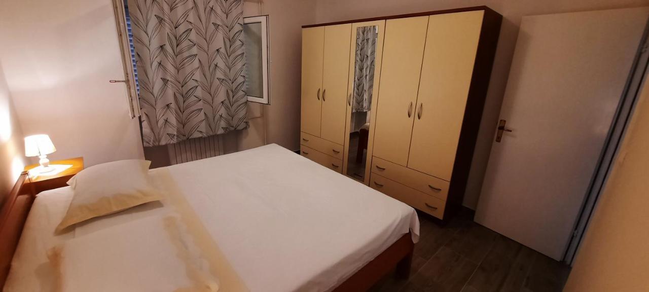 Apartmani "Alenka" Primošten Kültér fotó